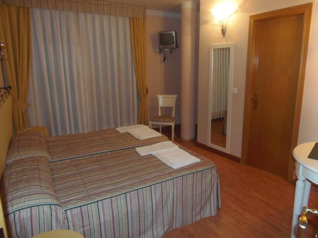 Hostal Stop Cantalejo Δωμάτιο φωτογραφία